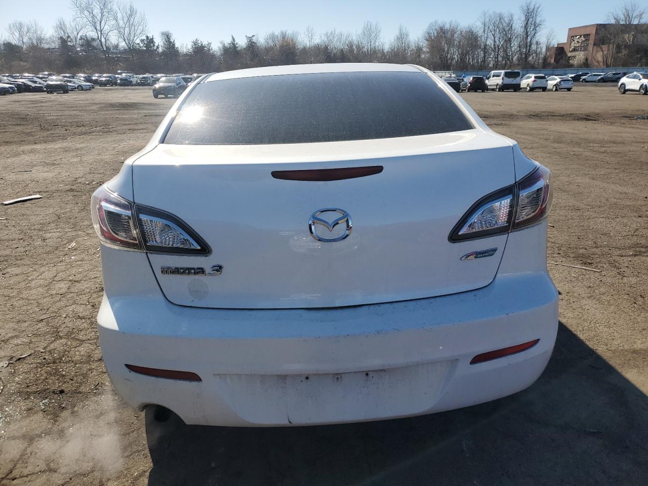 2013 Mazda 3 - Image 6