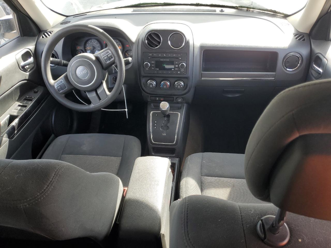 2017 Jeep Liberty (Patriot) - Image 8
