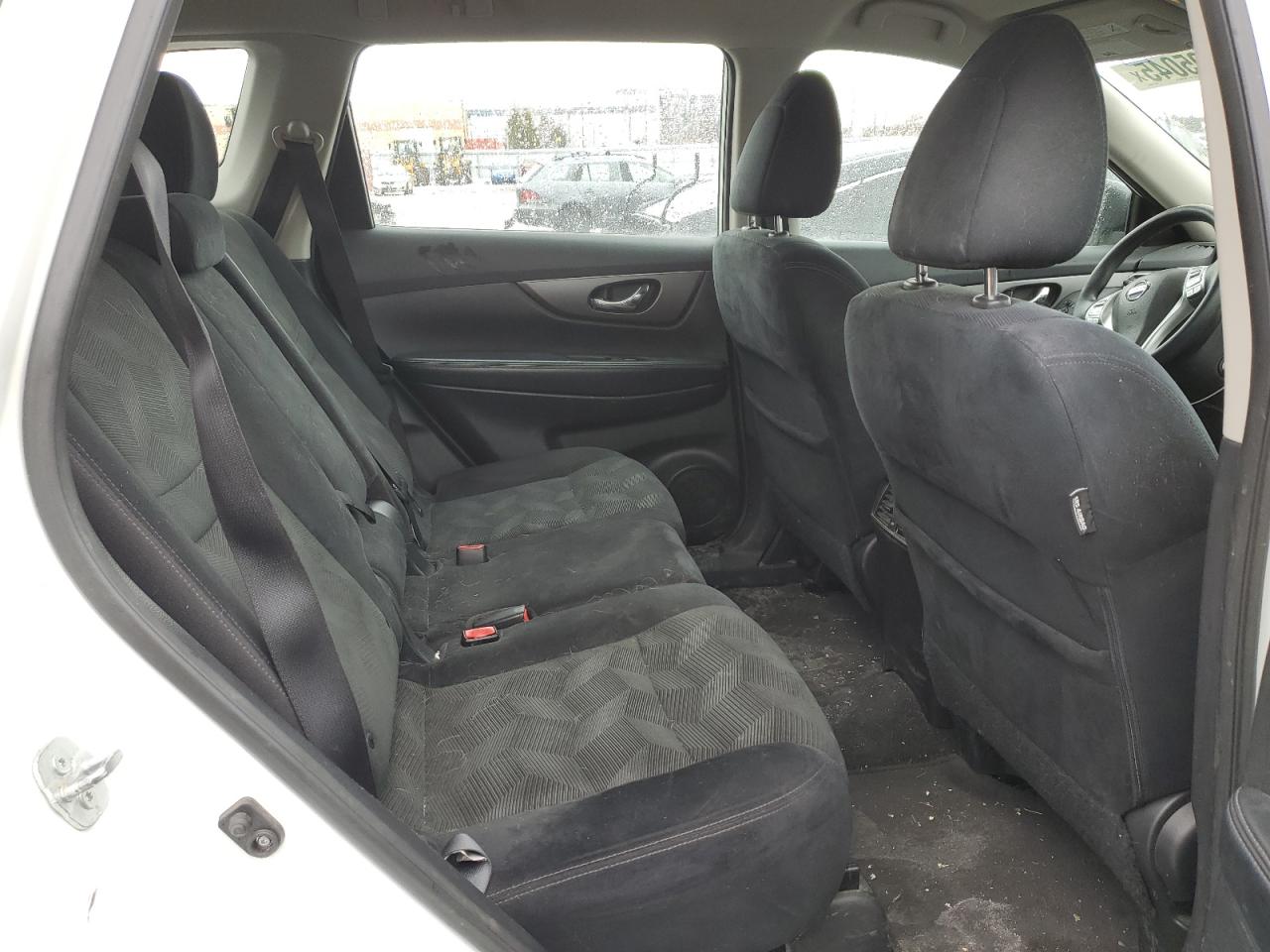2015 Nissan Rogue - Image 11