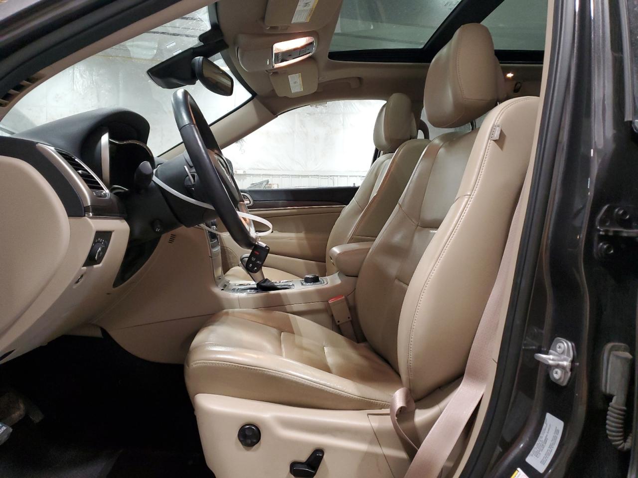 2017 Jeep Grand Cherokee - Image 7