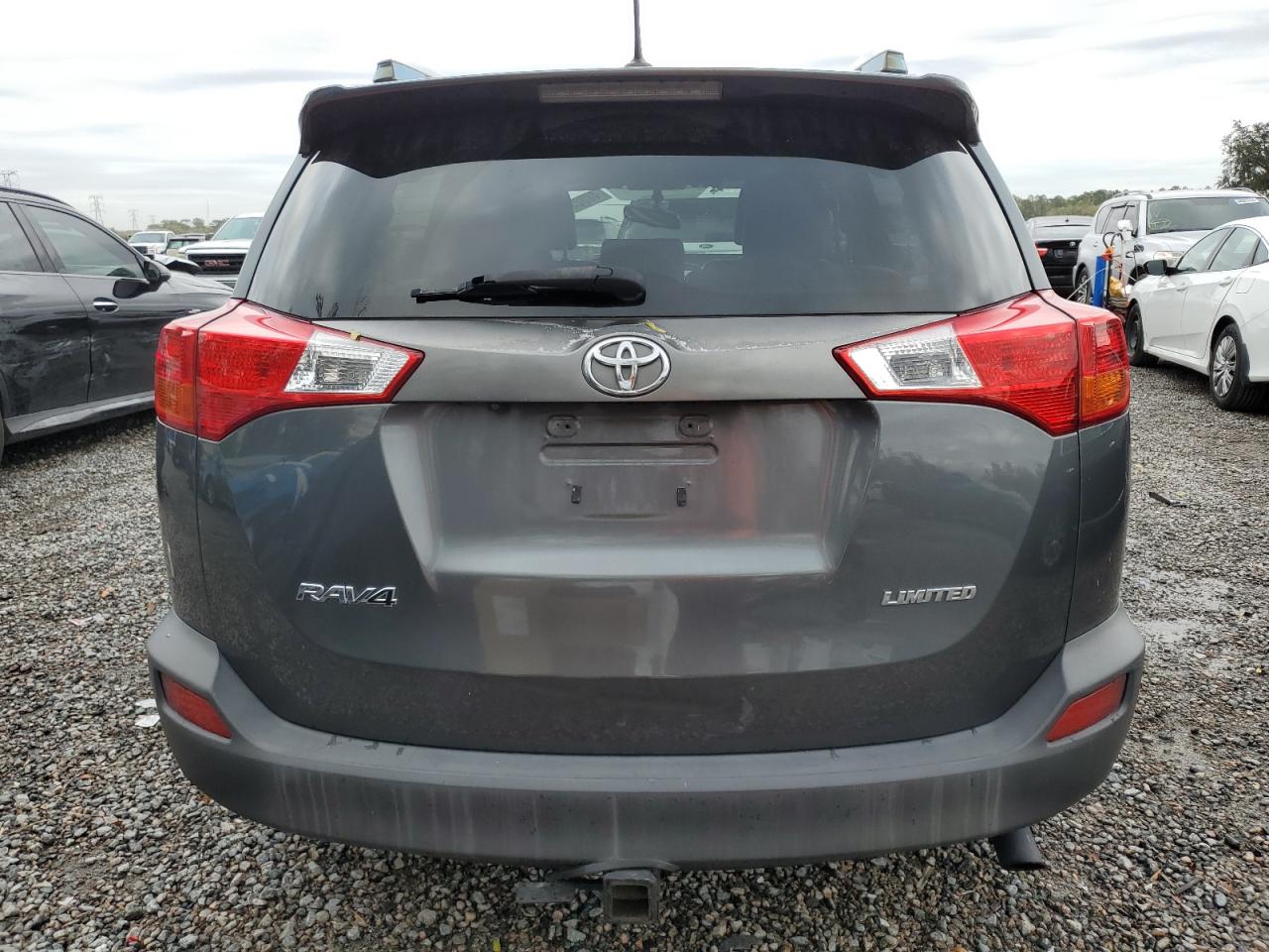 2015 Toyota RAV 4 - Image 6