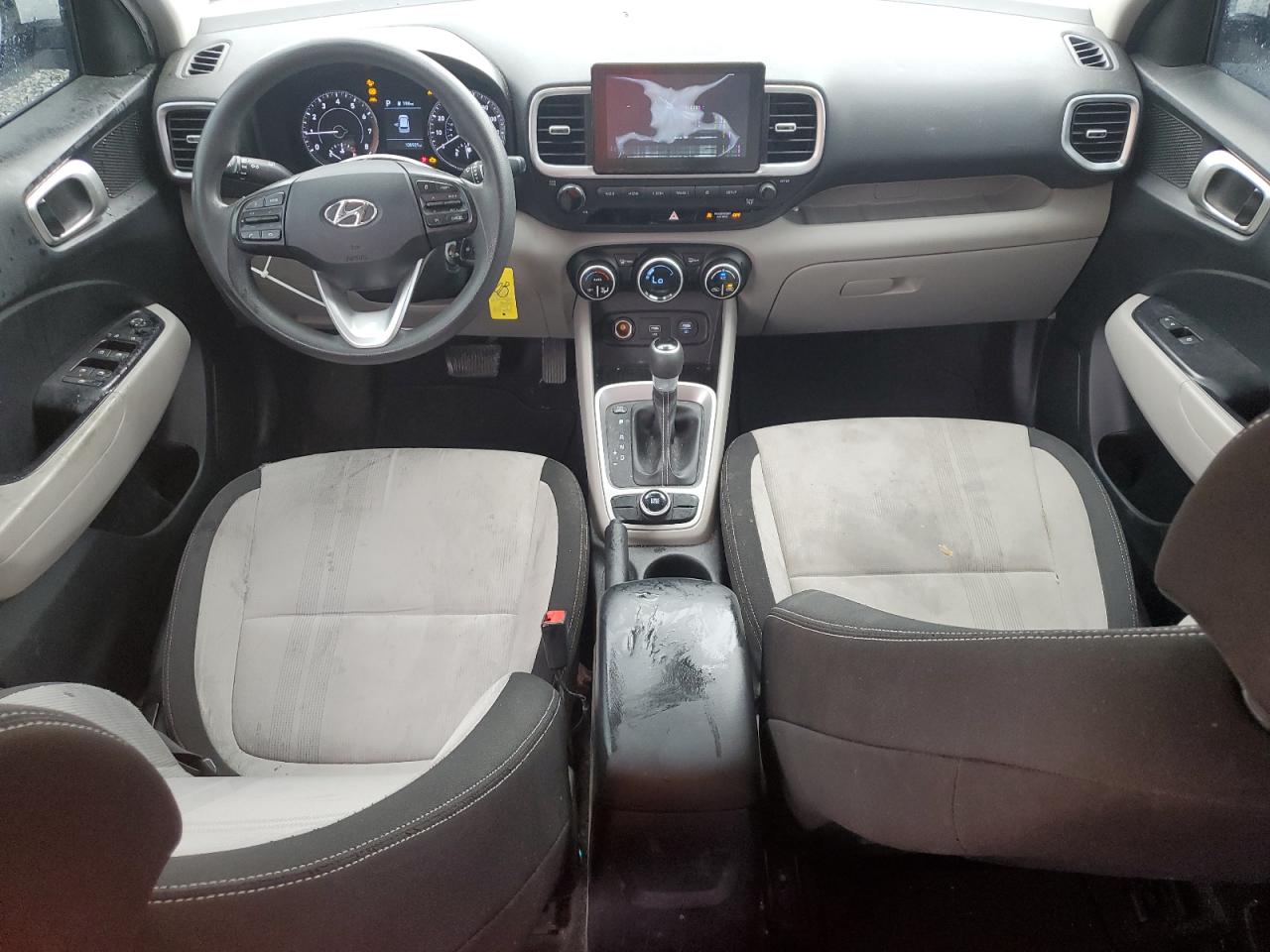 2020 Hyundai Venue - Image 8