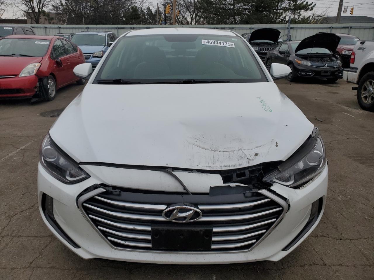 2017 Hyundai Elantra - Image 5