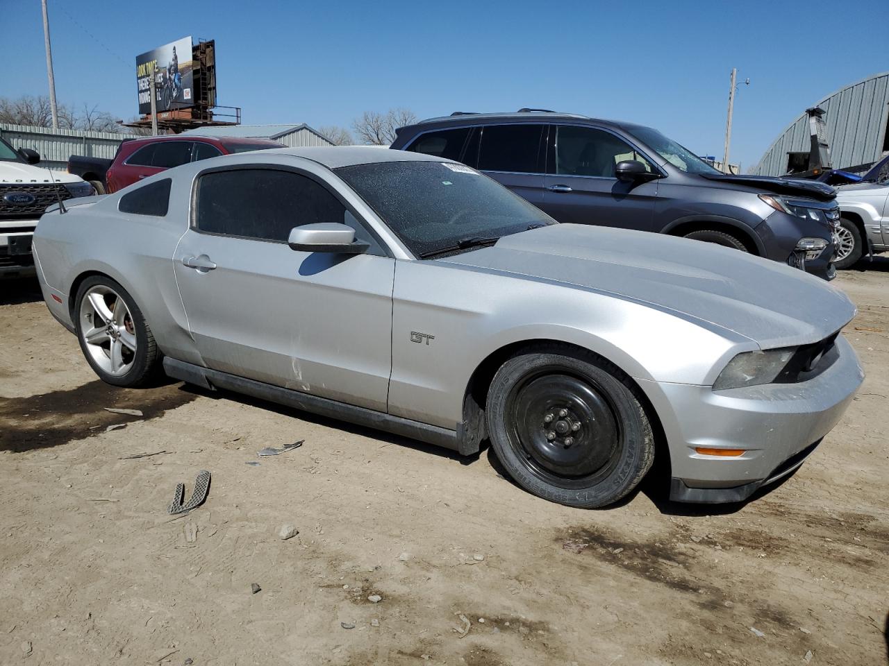 2010 Ford Mustang - Image 4