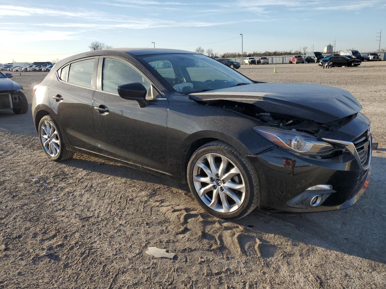 2014 Mazda 3 - Image 4