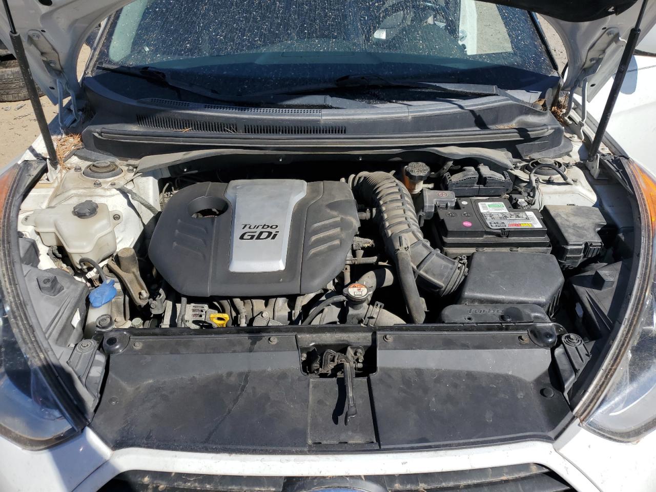 2014 Hyundai Veloster - Image 11