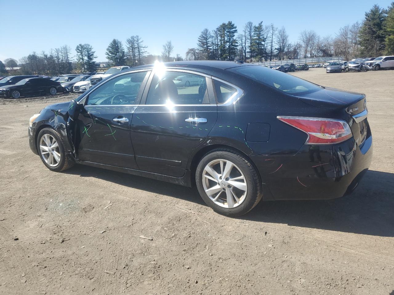 2015 Nissan Altima - Image 2