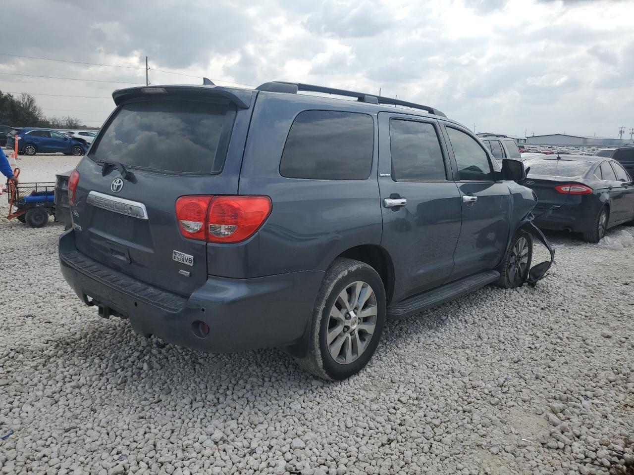 2010 Toyota Sequoia - Image 3