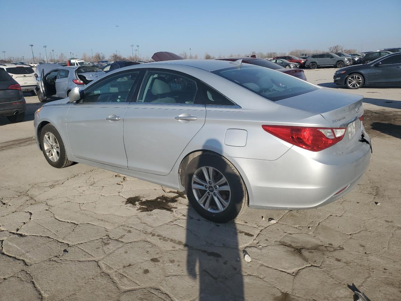 2012 Hyundai Sonata - Image 2