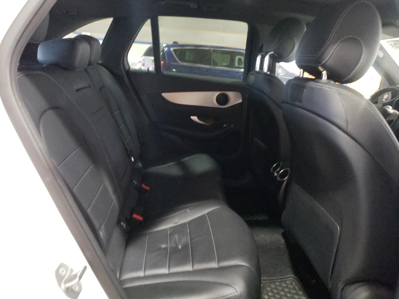 2019 Mercedes-Benz GLC - Image 11