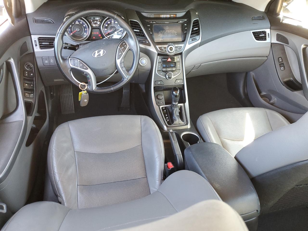 2015 Hyundai Elantra - Image 8