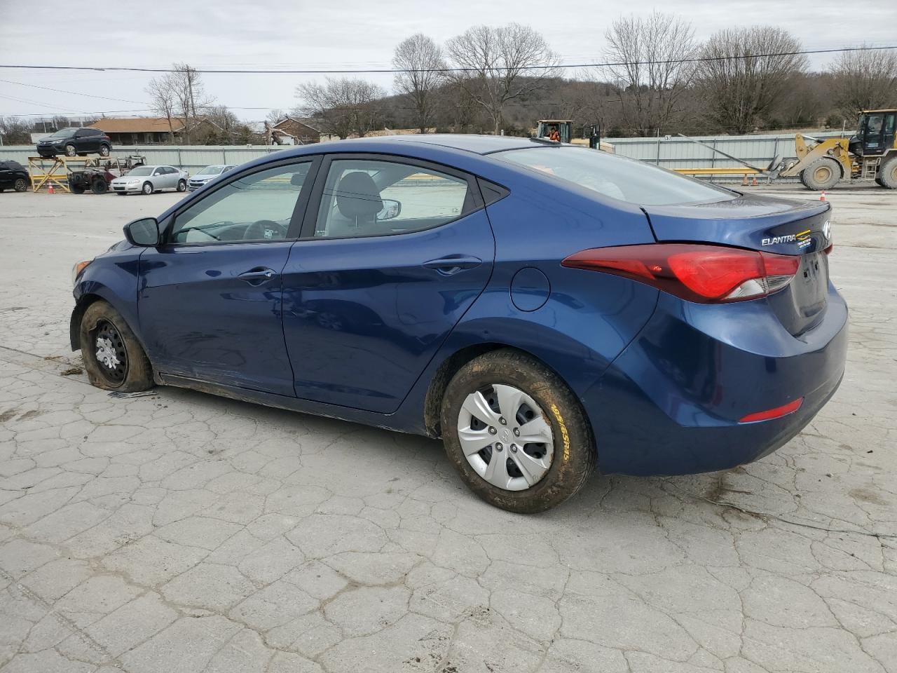 2016 Hyundai Elantra - Image 2