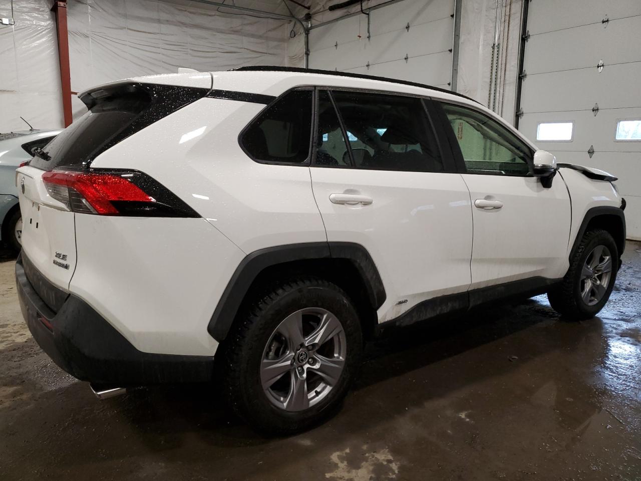 2024 Toyota RAV 4 - Image 3