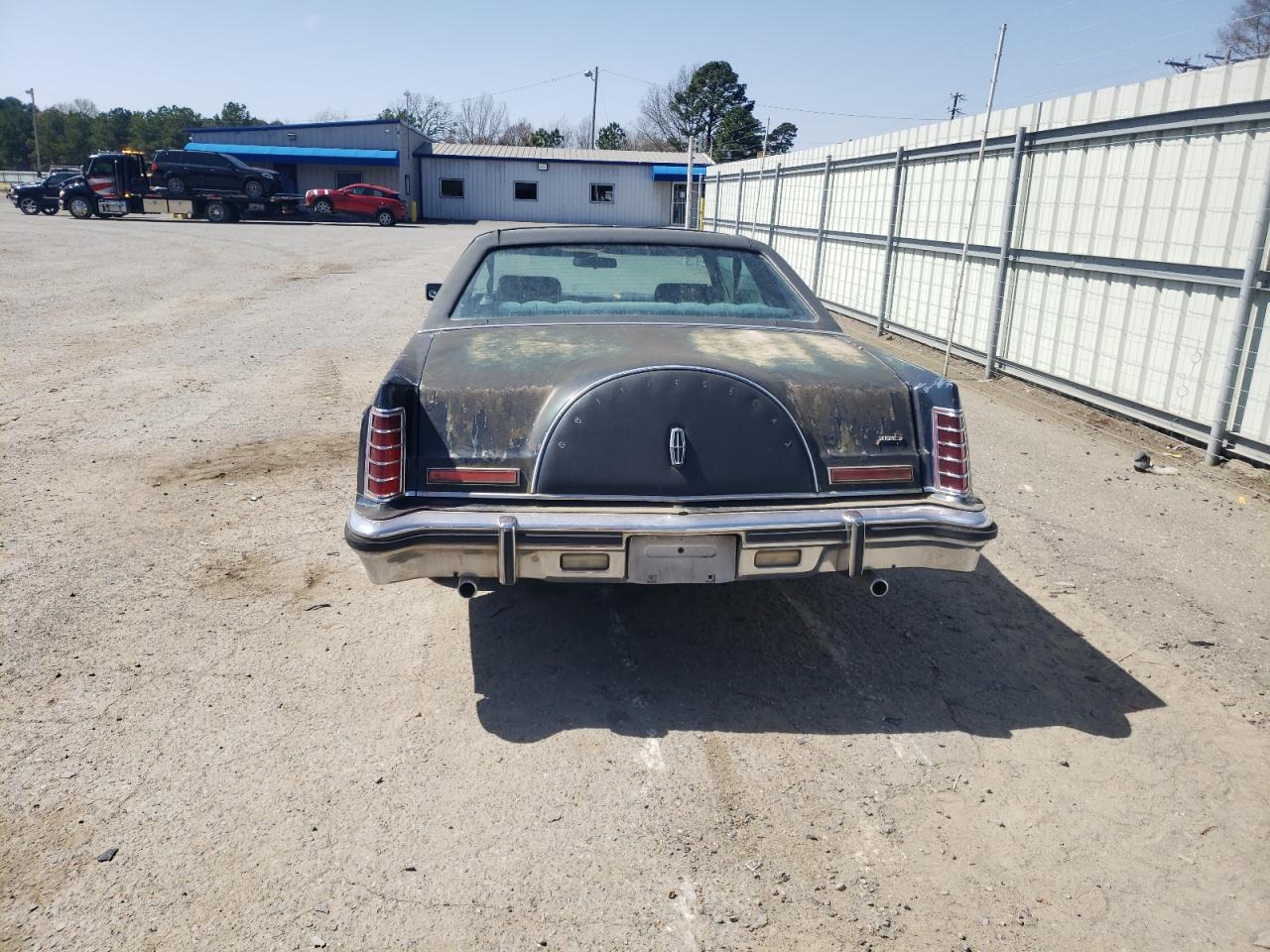 1979 Lincoln 300K1585-2 VIN: 9Y89S697505 Lot: 56105185