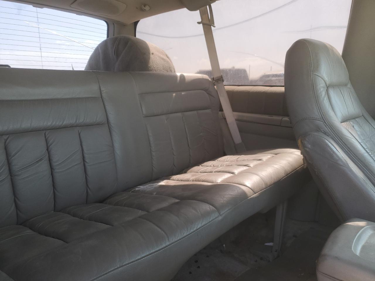 1994 GMC Yukon - Image 11