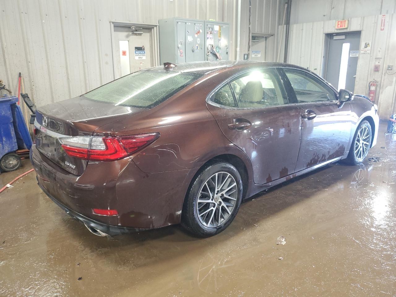 2017 Lexus ES - Image 3