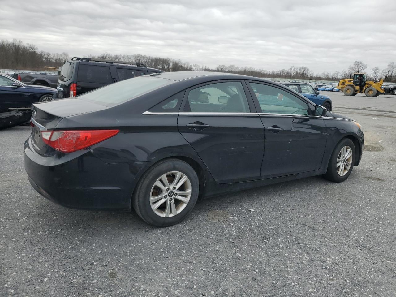 2013 Hyundai Sonata - Image 3