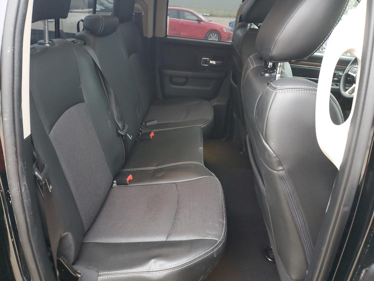 2014 RAM 1500 - Image 10