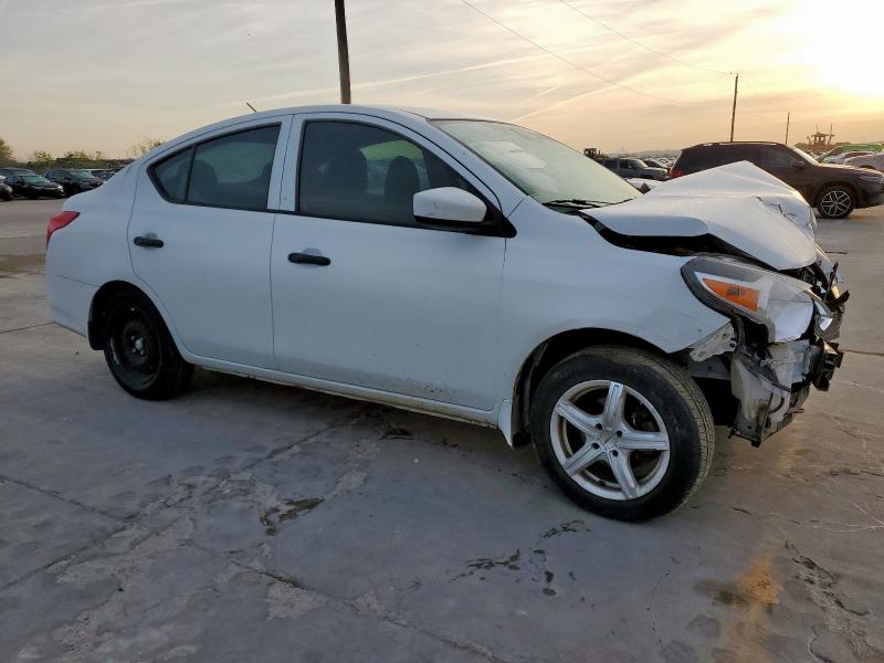  NISSAN VERSA 2017 Білий