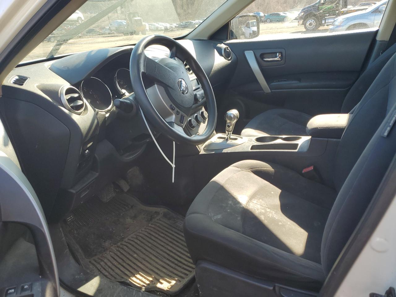 2010 Nissan Rogue - Image 7