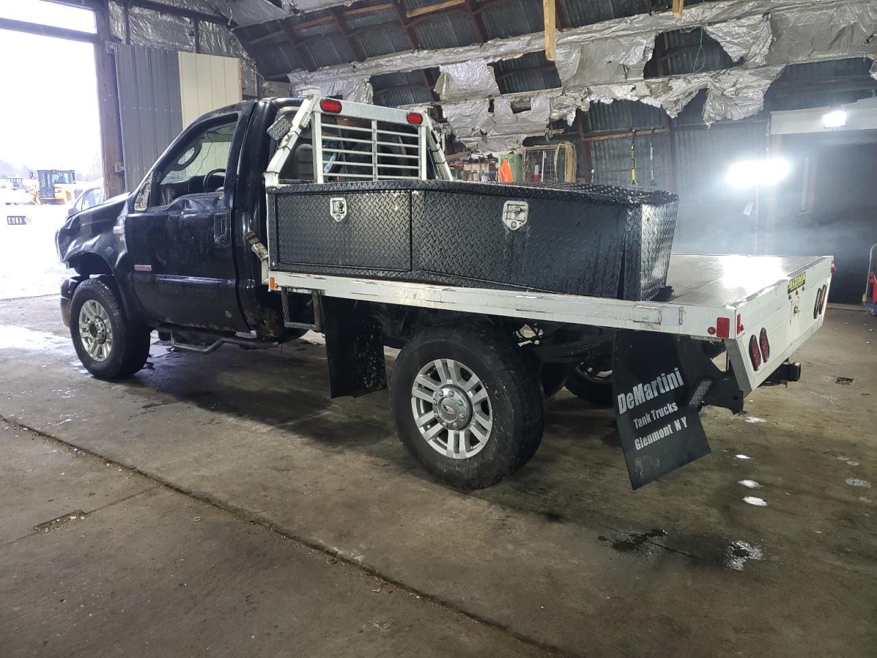 2006 Ford F350 - Image 2