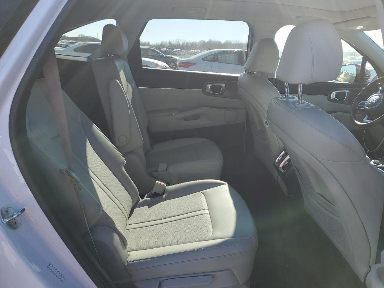 2021 Kia Sorento - Image 12