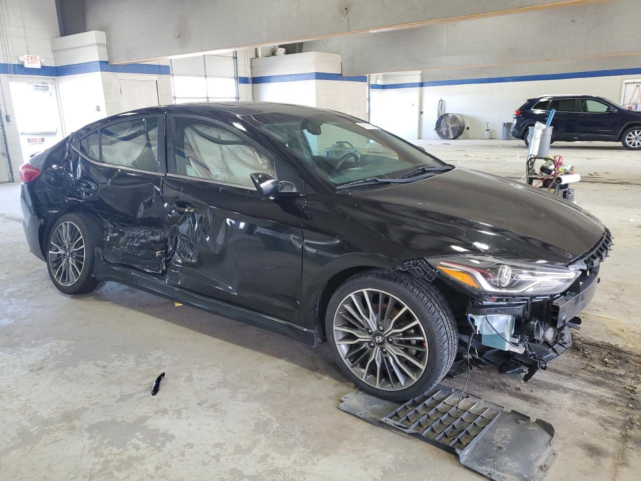 2018 Hyundai Elantra - Image 4