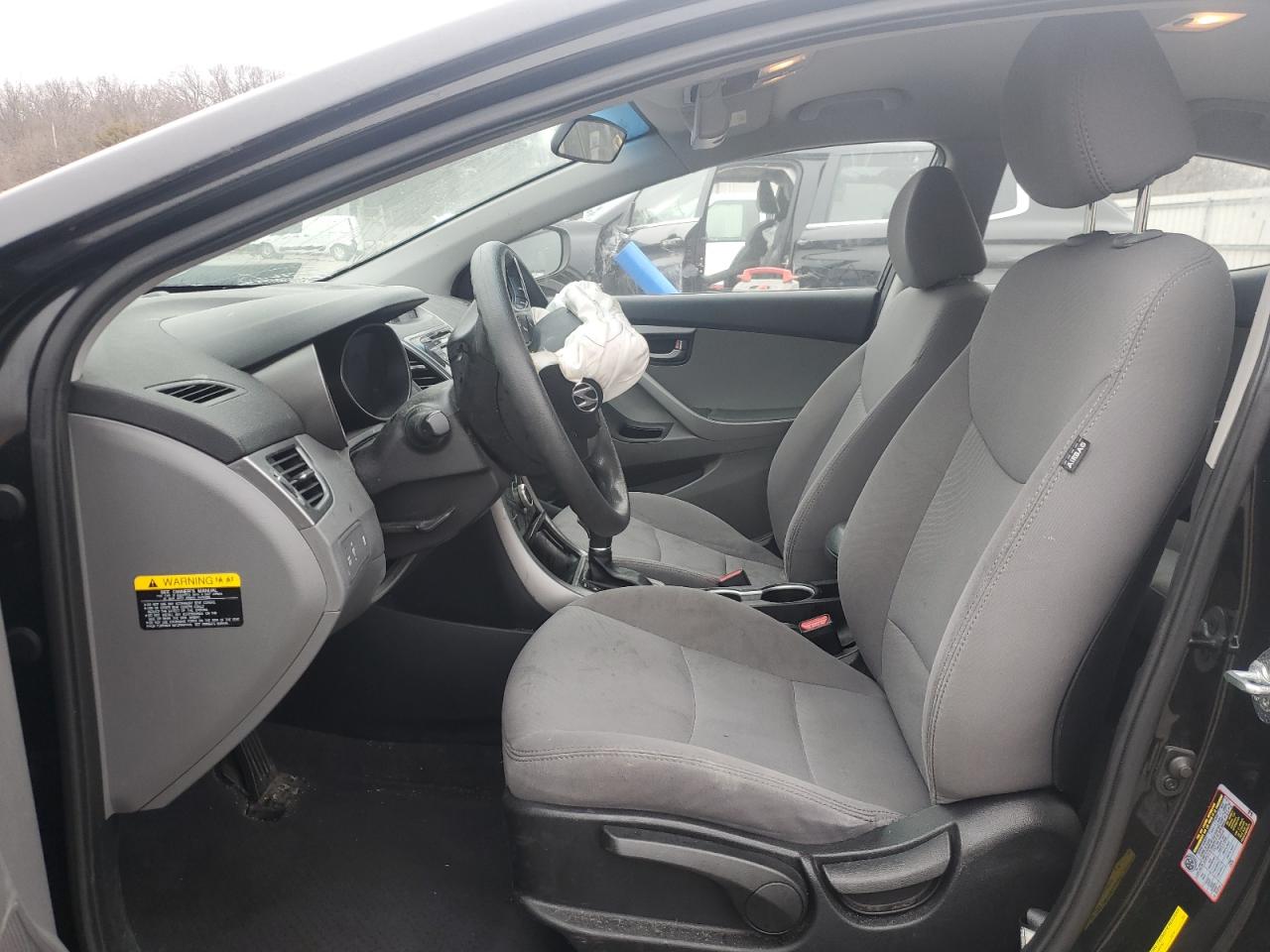 2016 Hyundai Elantra - Image 7