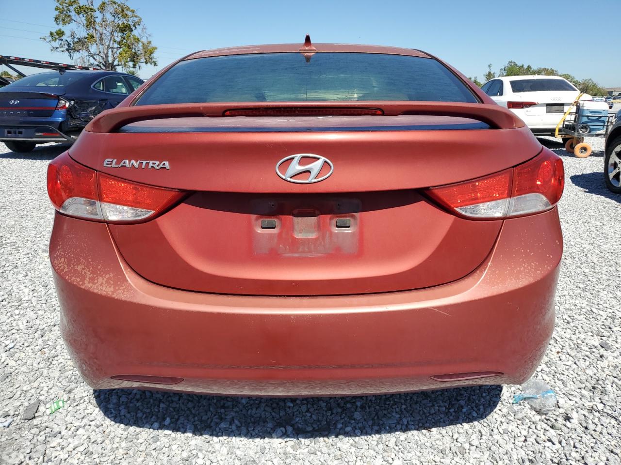 2013 Hyundai Elantra - Image 6