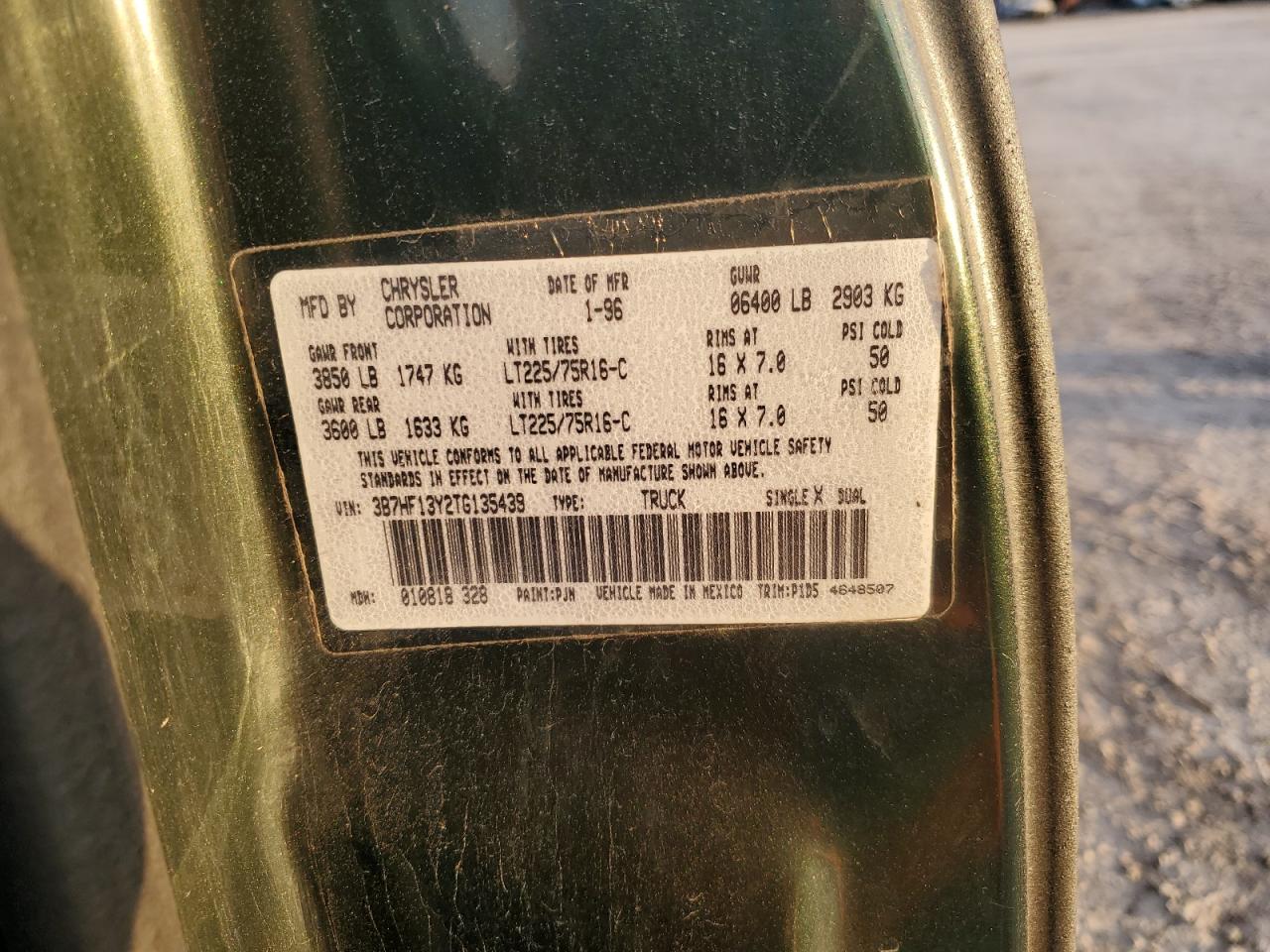 1996 Dodge Ram 1500 VIN: 3B7HF13Y2TG135439 Lot: 49233135