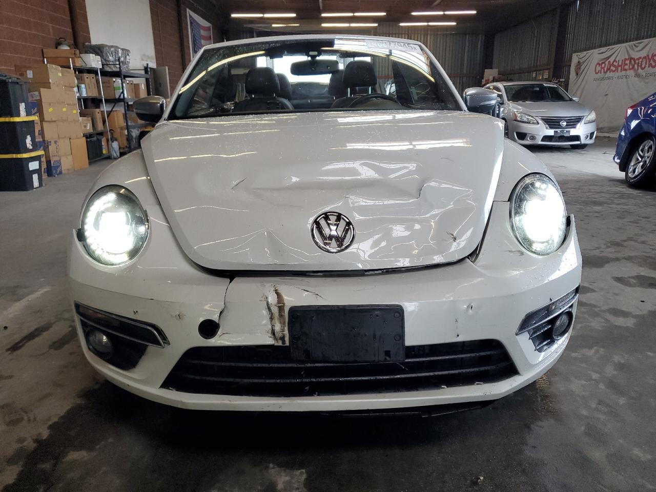 2014 Volkswagen Beetle - Image 5