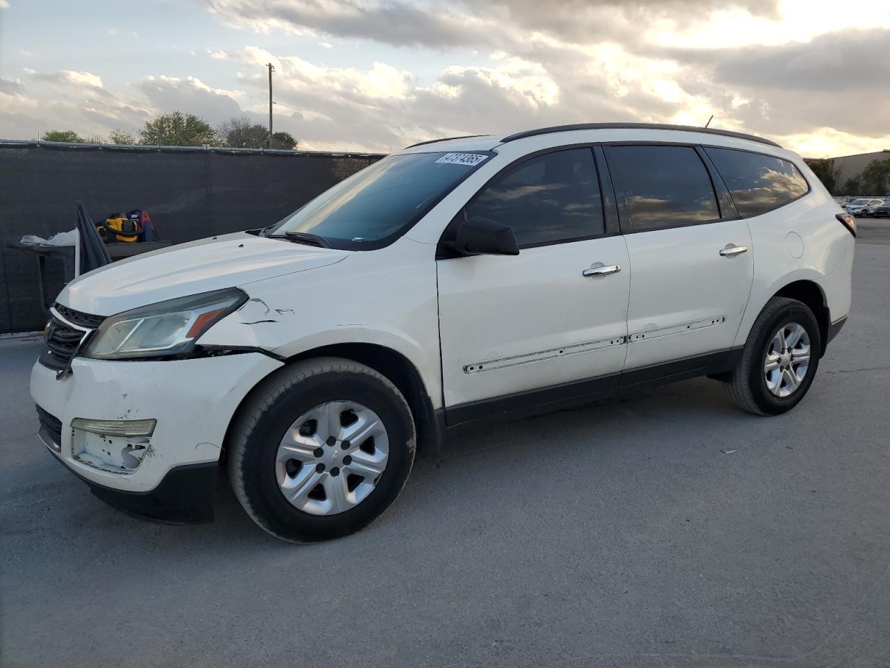 2015 Chevrolet Traverse - Image 1