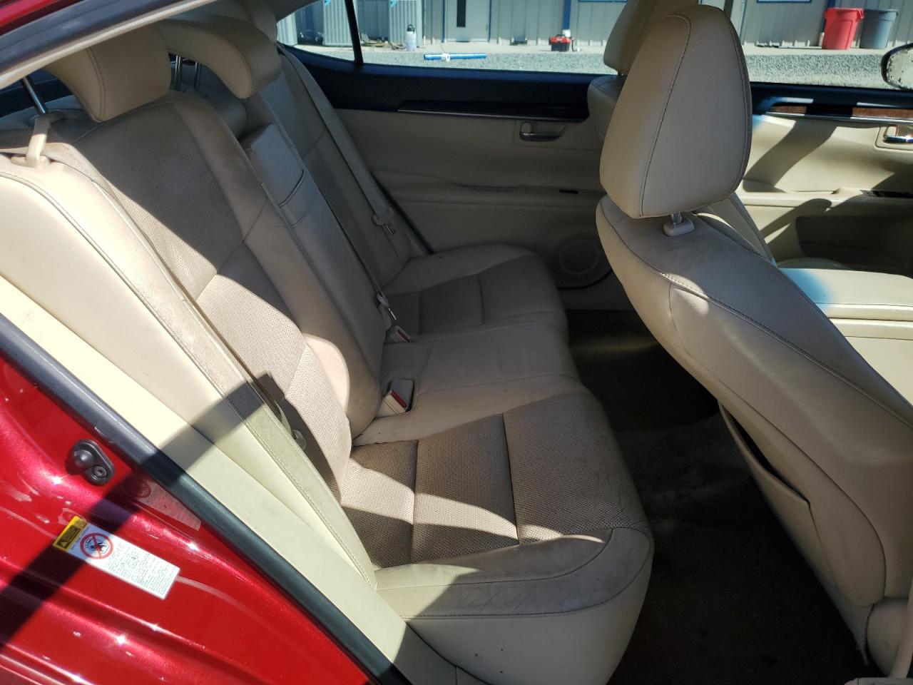 2014 Lexus ES - Image 10
