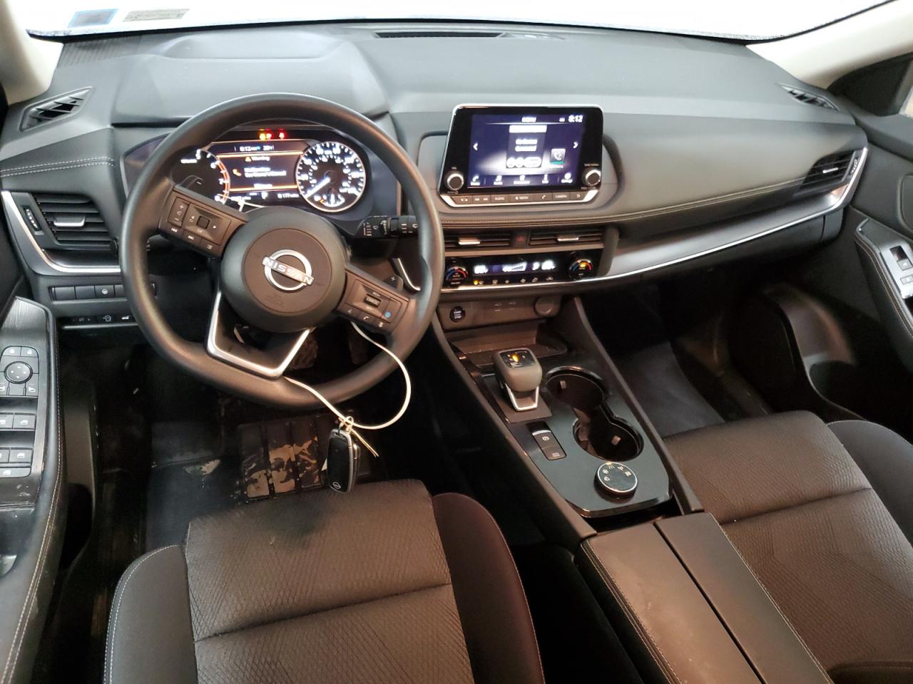 2024 Nissan Rogue - Image 8