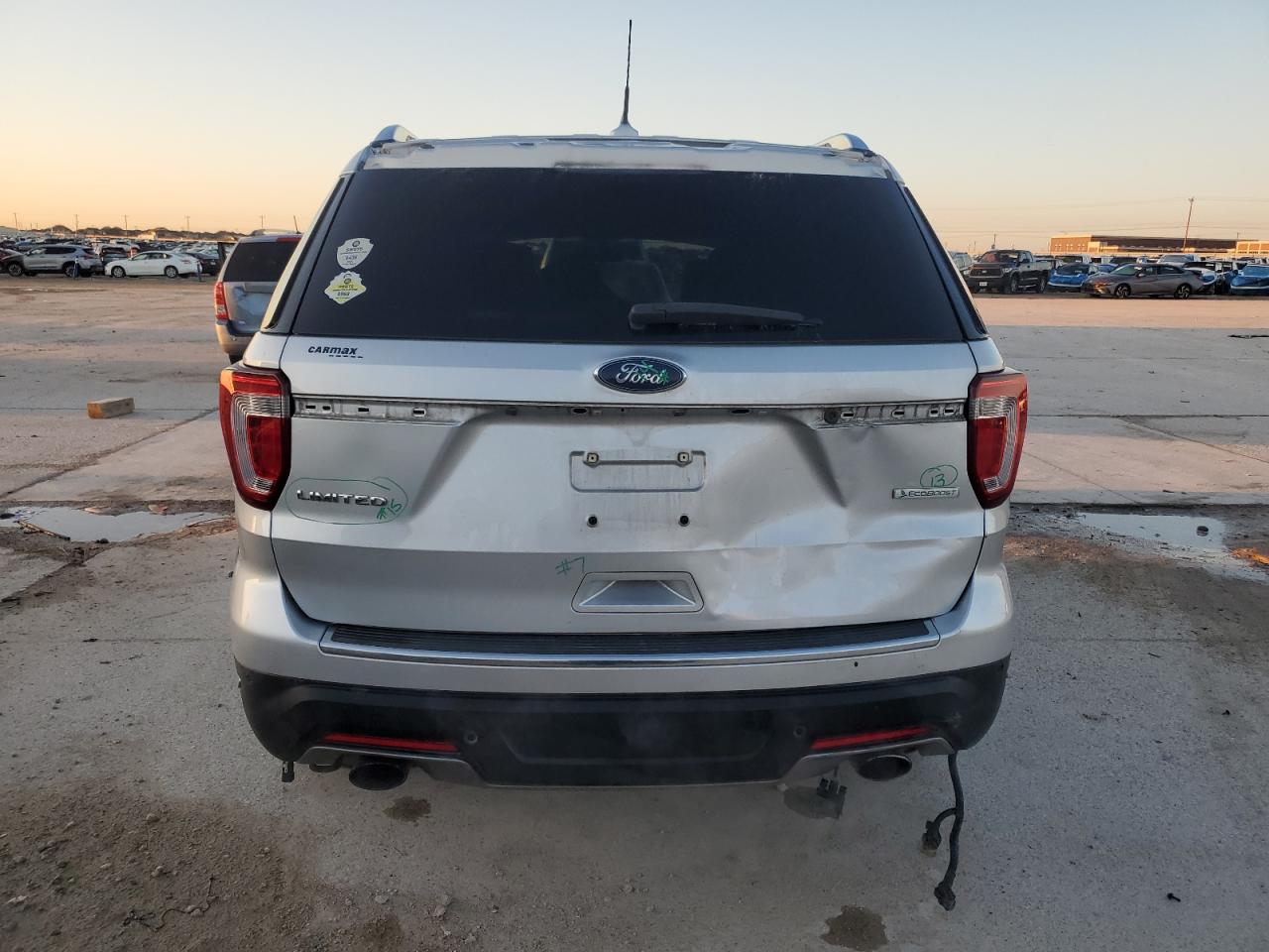 2019 Ford Explorer - Image 6