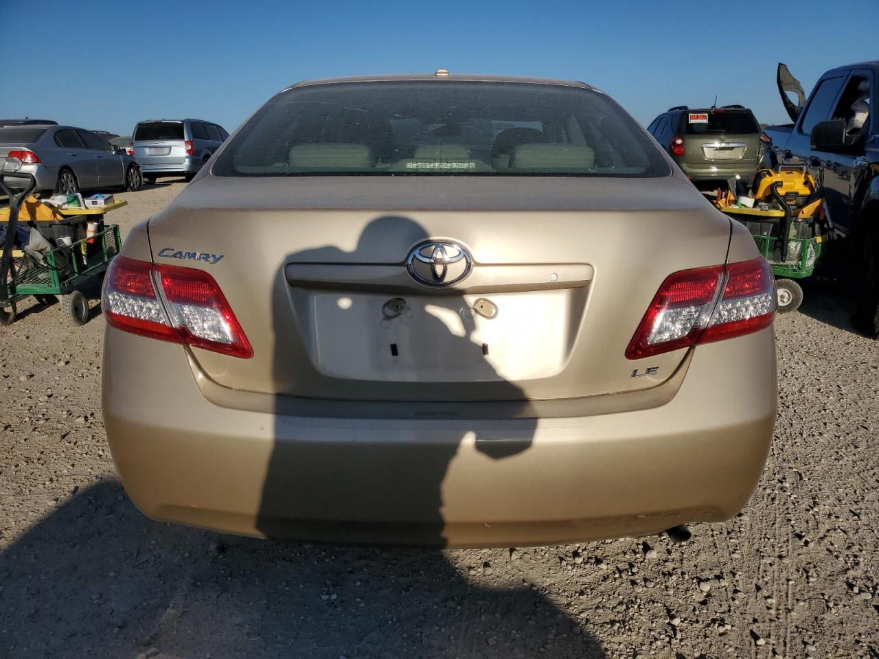 2010 Toyota Camry - Image 6