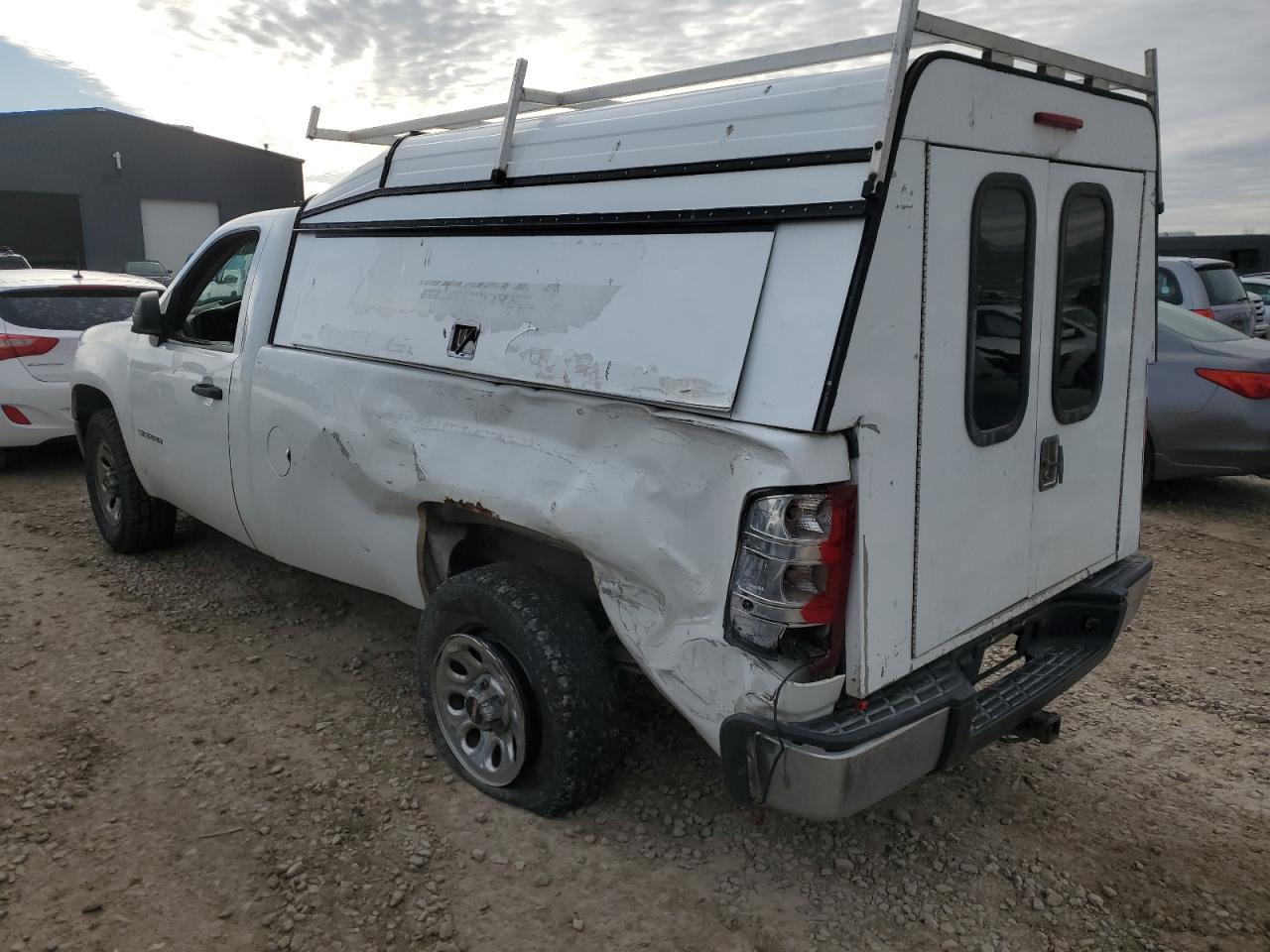 2009 GMC Sierra - Image 2