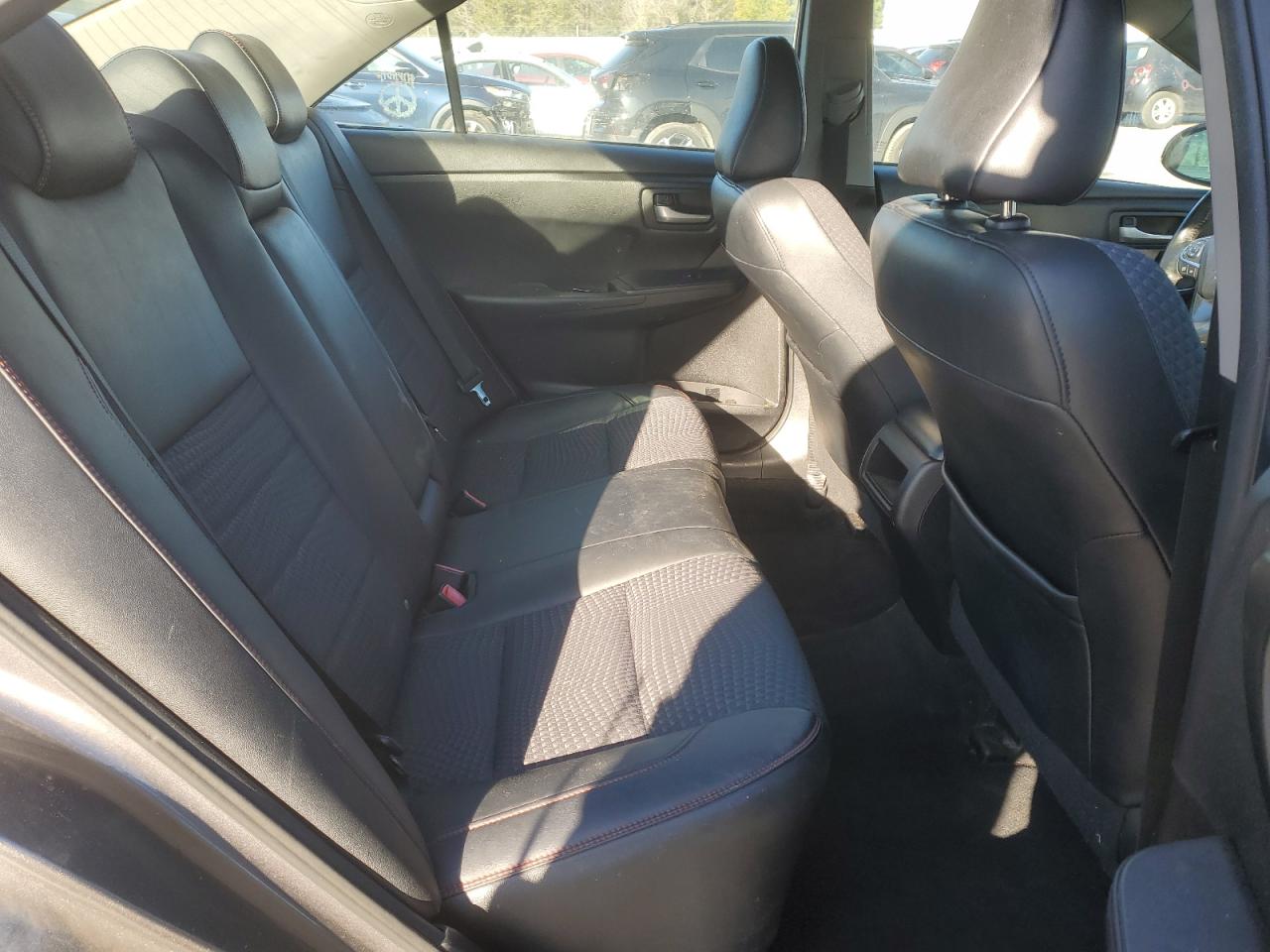 2015 Toyota Camry - Image 10