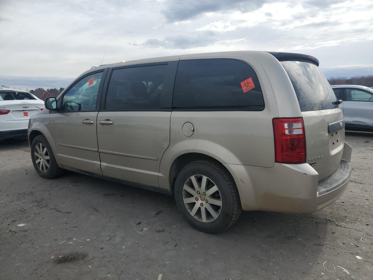 2009 Dodge Caravan - Image 2