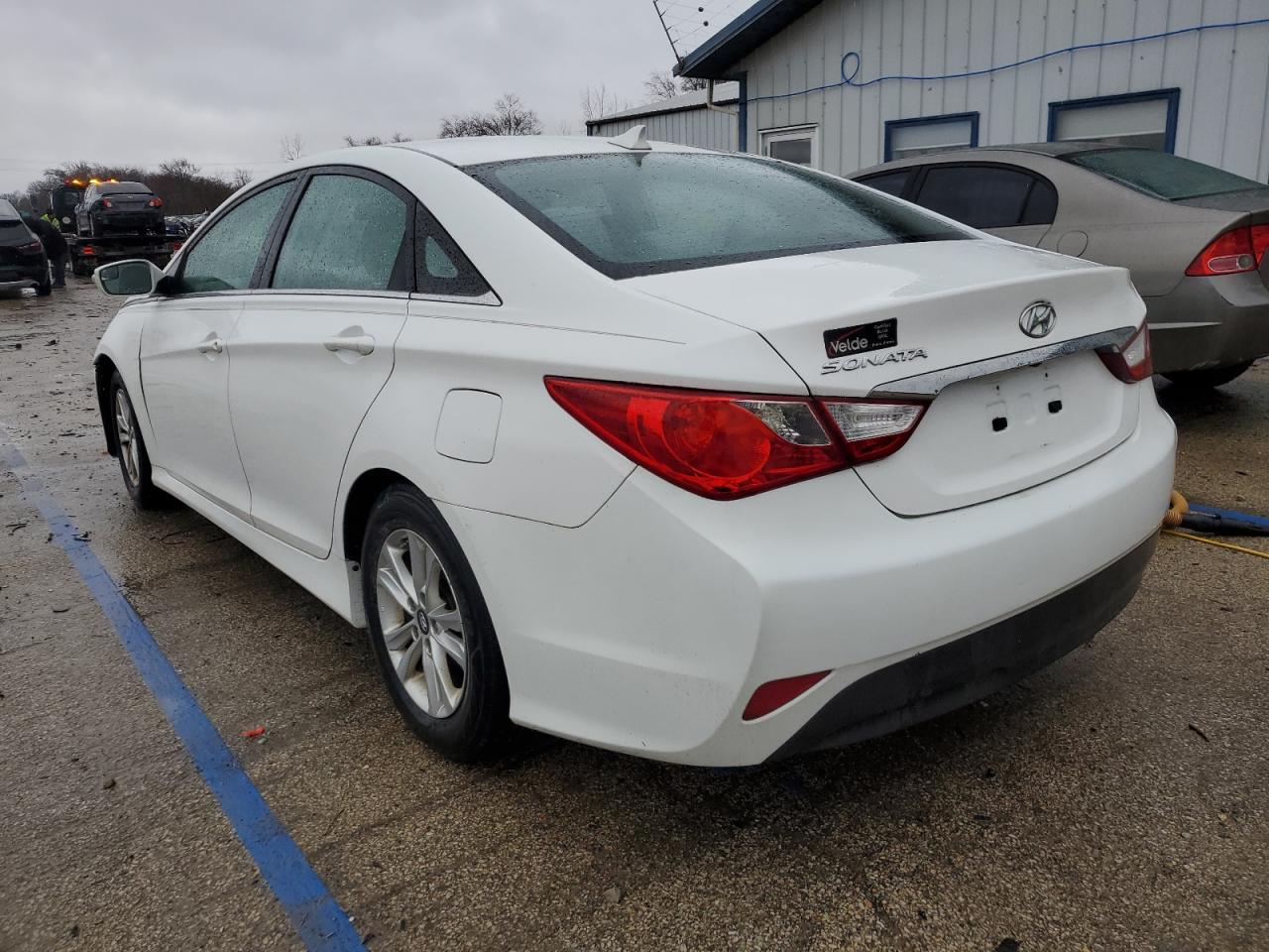 2014 Hyundai Sonata - Image 2
