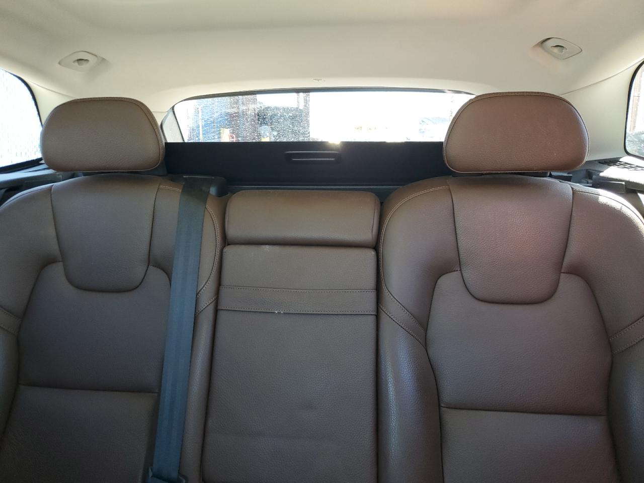 2018 Volvo XC60 - Image 10