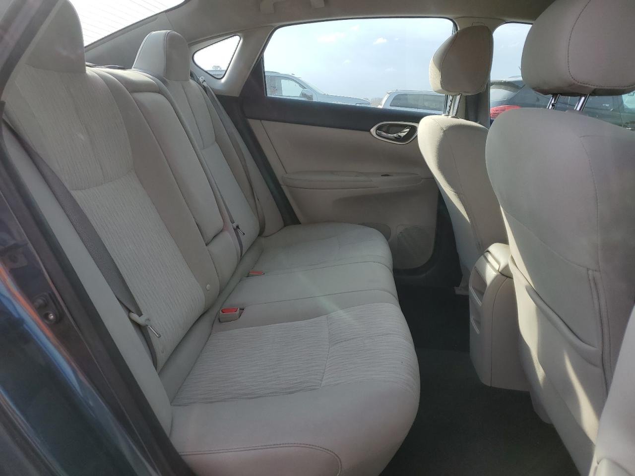 2015 Nissan Sentra - Image 10