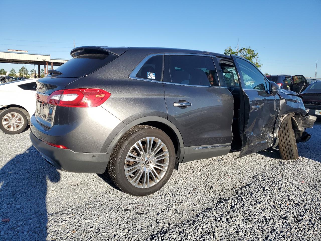 2018 Lincoln MKX - Image 3