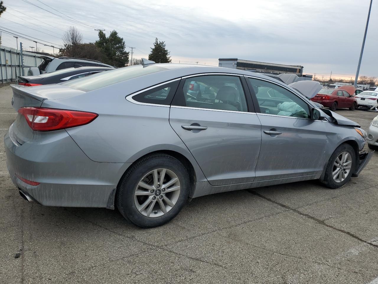 2016 Hyundai Sonata - Image 3