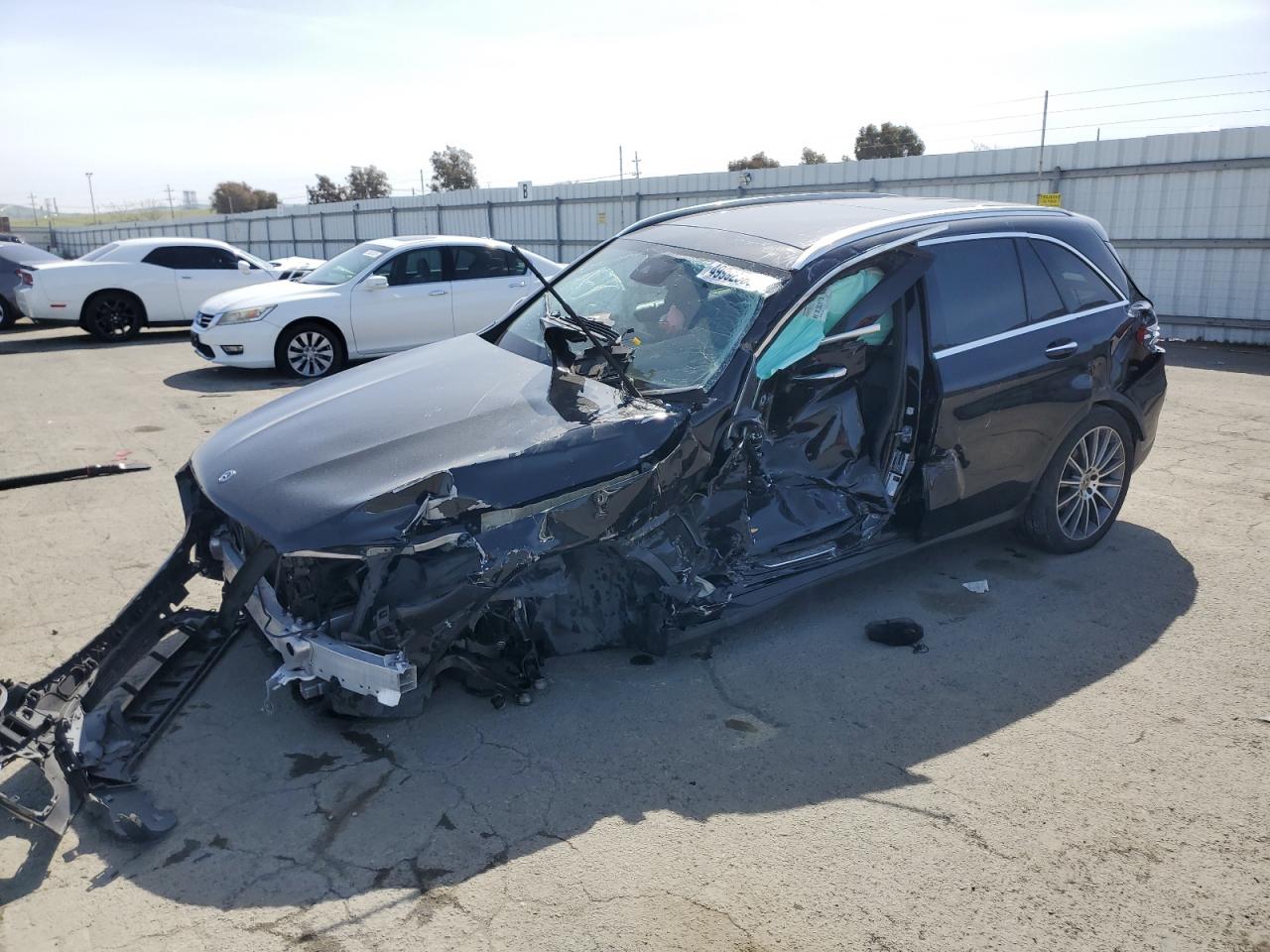 2019 Mercedes-Benz Glc 300 4Matic de vânzare în Martinez, CA - All Over