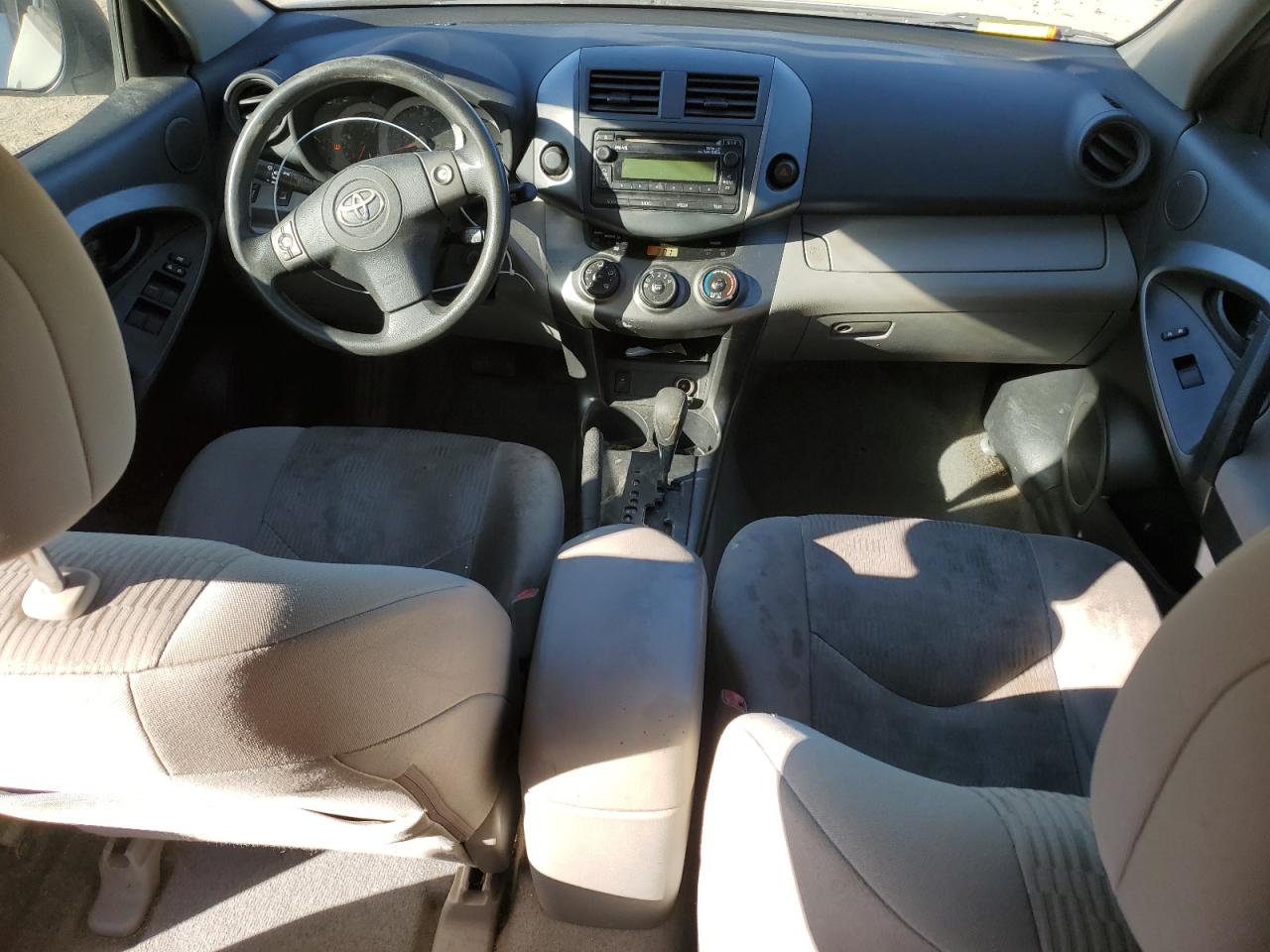 2012 Toyota RAV 4 - Image 8