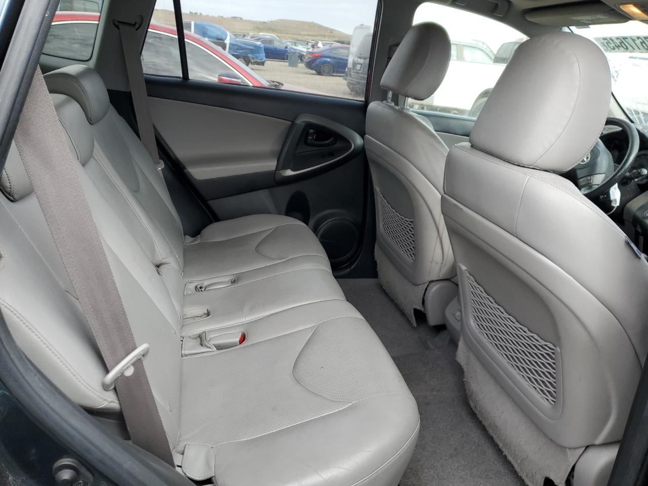 2010 Toyota RAV 4 - Image 11