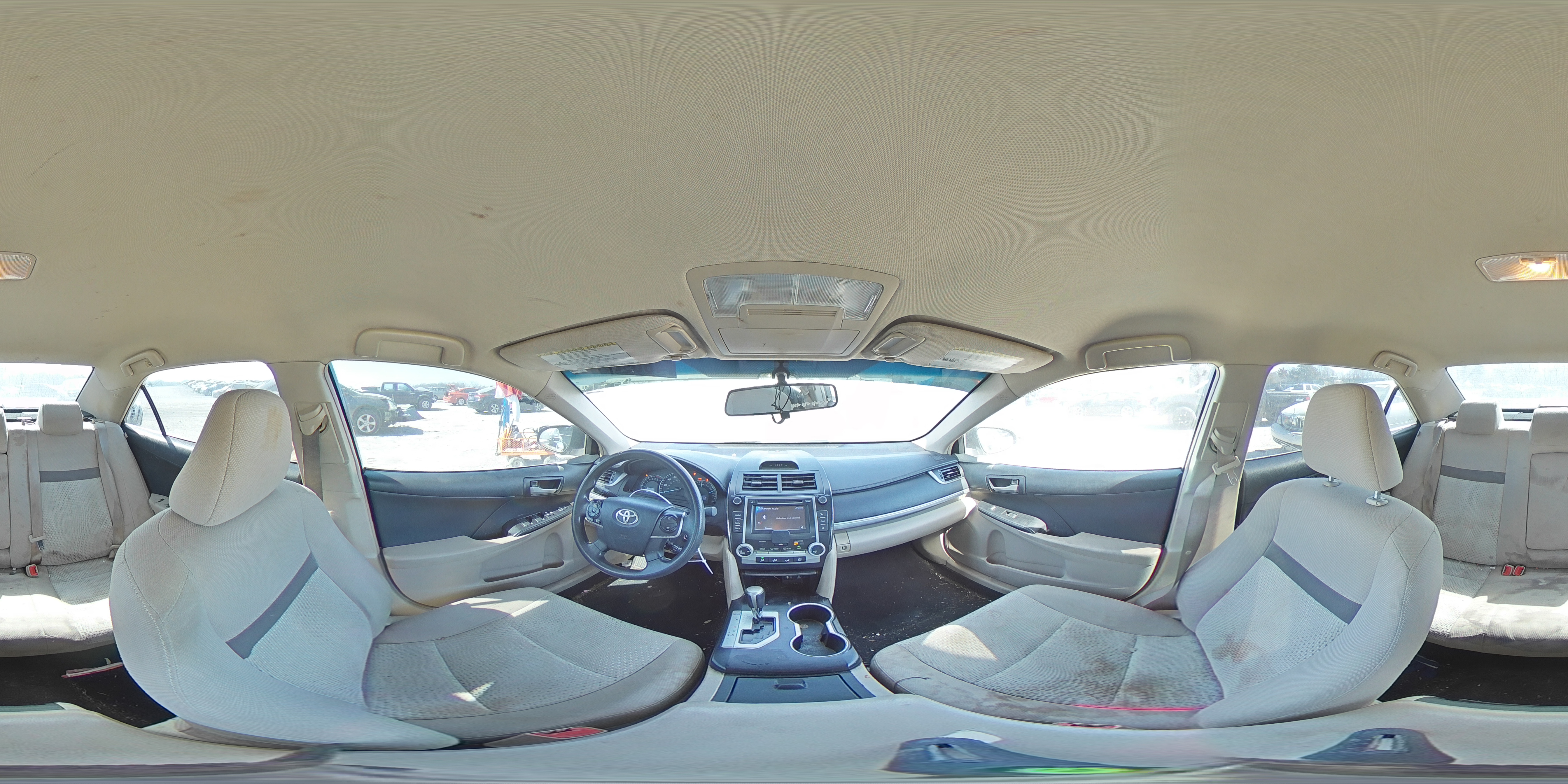2013 Toyota Camry - Image 13