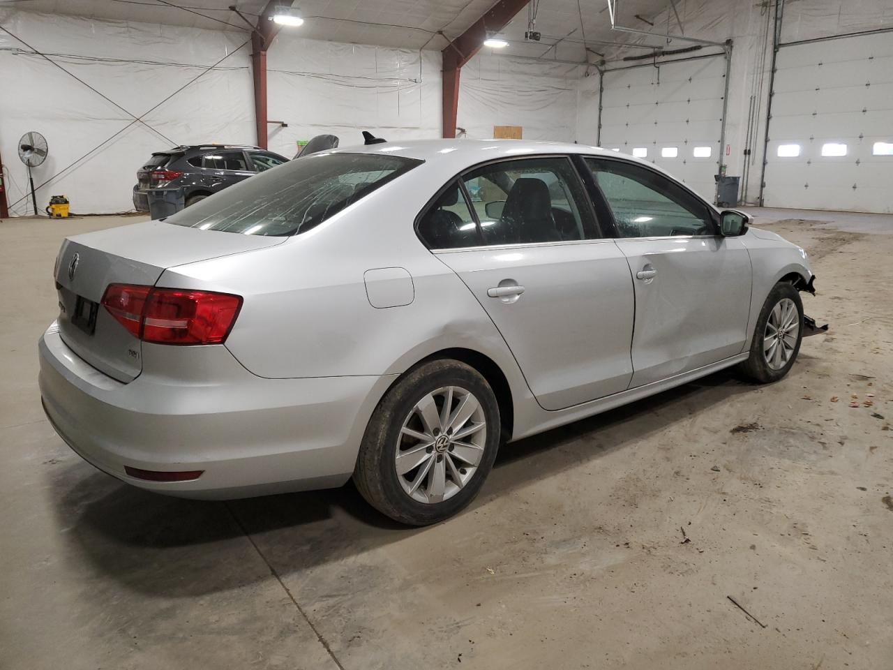 2015 Volkswagen Jetta - Image 3