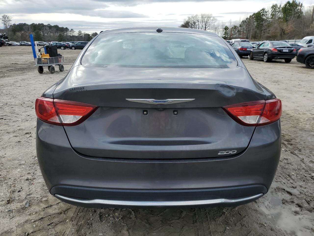 2015 Chrysler 200 - Image 6